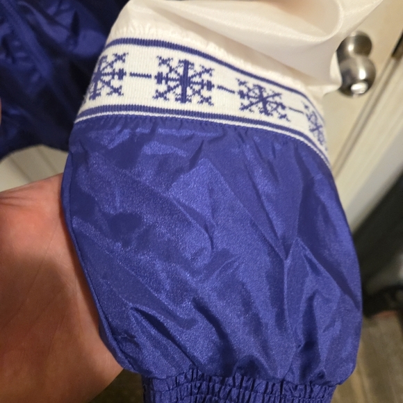 Reebok‎ White and Blue Utility Jacket - Picture 3 of 6